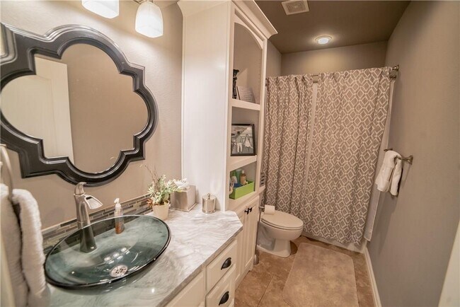 Building Photo - 3710 Monte Vallo Manor