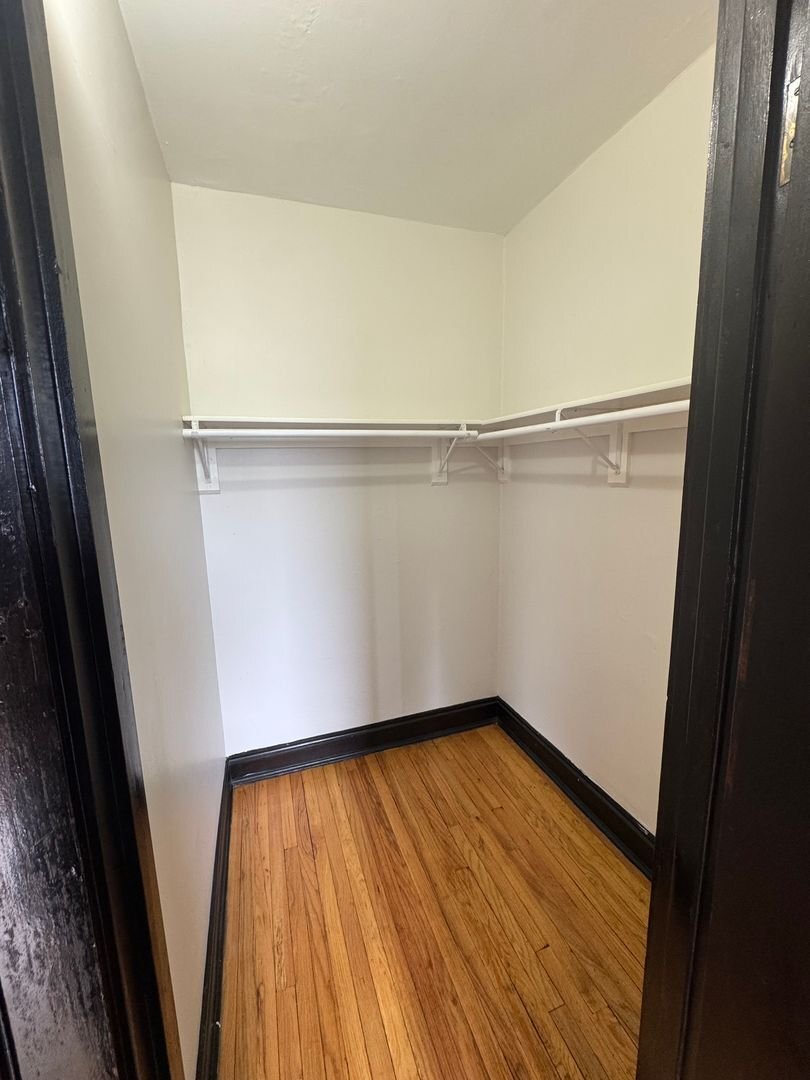 Building Photo - 5021 N Damen Ave