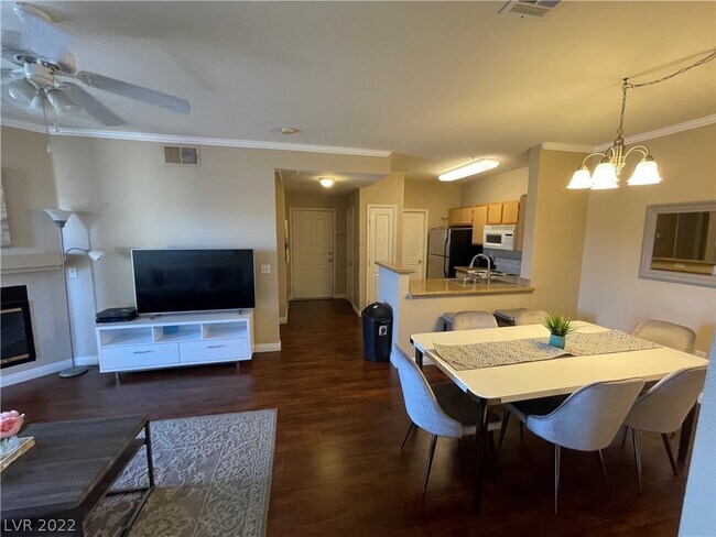 Building Photo - 2900 Sunridge Heights Pkwy