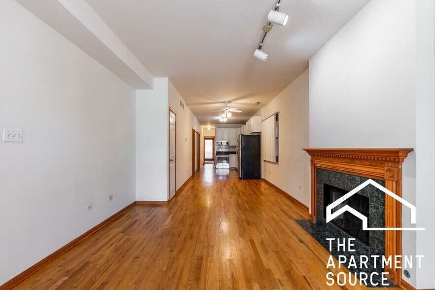 Primary Photo - 1351 N Wolcott Ave