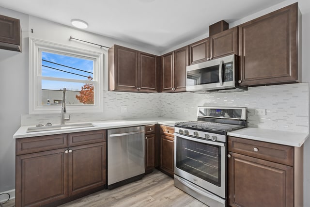 Building Photo - 55 W Ann St