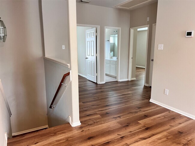 Building Photo - 107 W Spindle Tree Cir