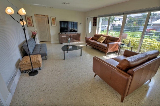 Building Photo - 3201 NE 23rd St