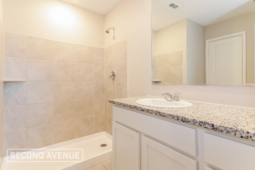 Building Photo - 2421 Eldor Wy