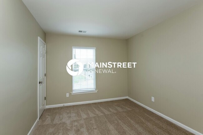 Building Photo - 3 Bedroom Pet-Friendly Home in Huntersville, NC with Main Street Renewal
