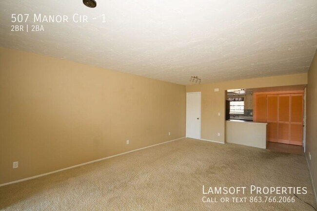 Building Photo - 507 Manor Cir