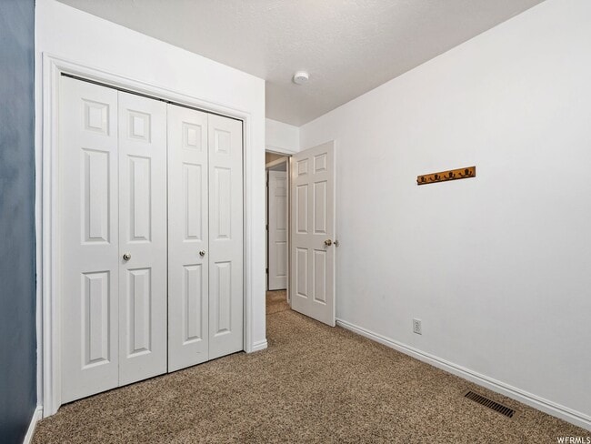 Building Photo - Cute 3 Bed 1.5 Bath in Provo!!