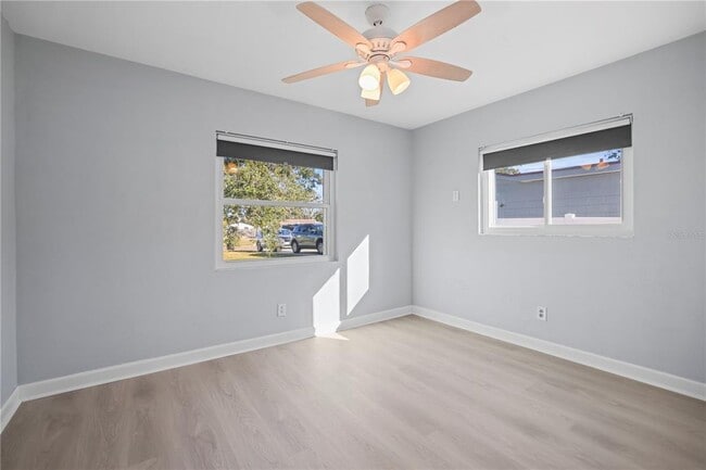 Building Photo - 132 81st Ave N