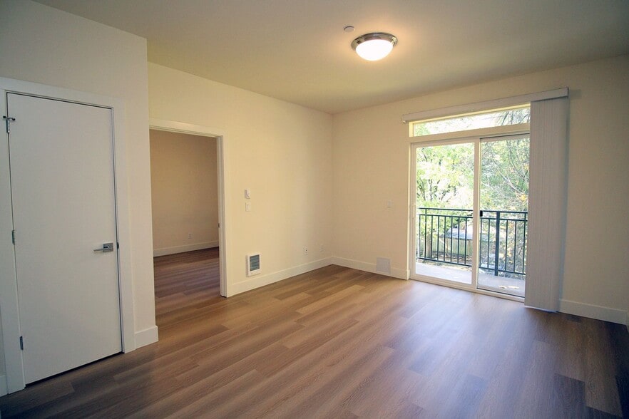 Building Photo - 8417 SW 24th Ave