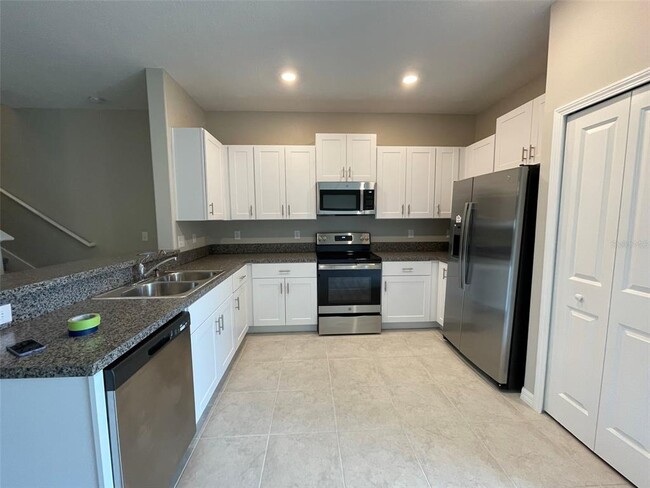 Building Photo - 3553 Bellmeade Ct