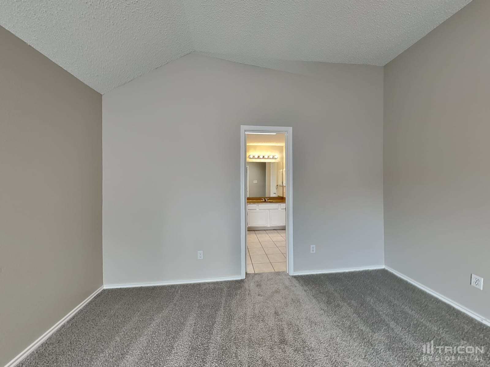 Building Photo - 5208 Wolverton Ct