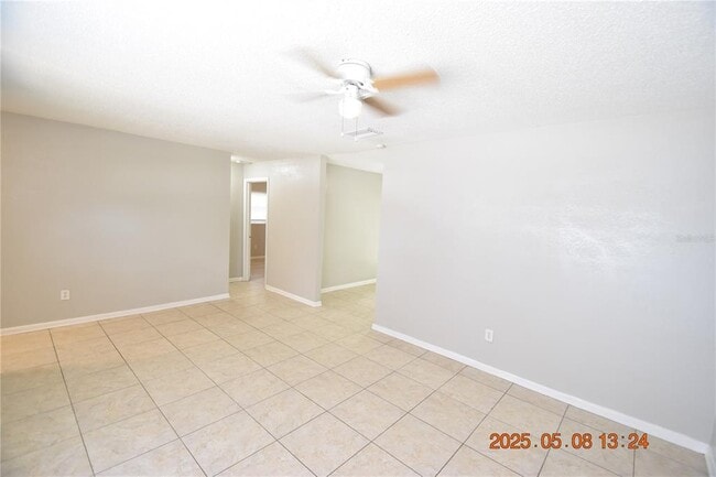 Building Photo - 8320 Oleander Ln