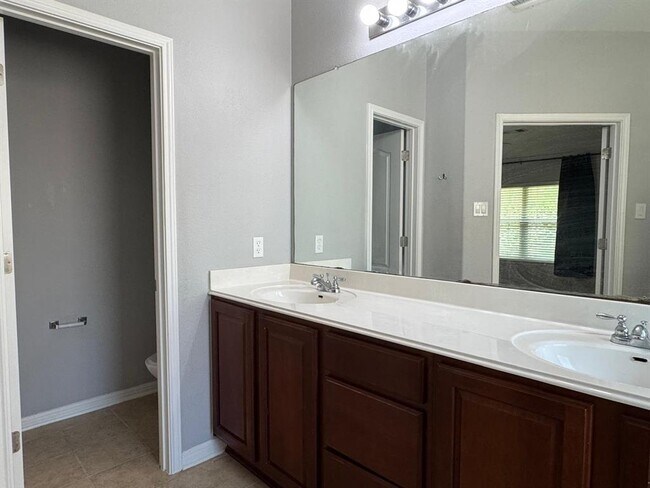 Building Photo - 4200 Adagio Pl