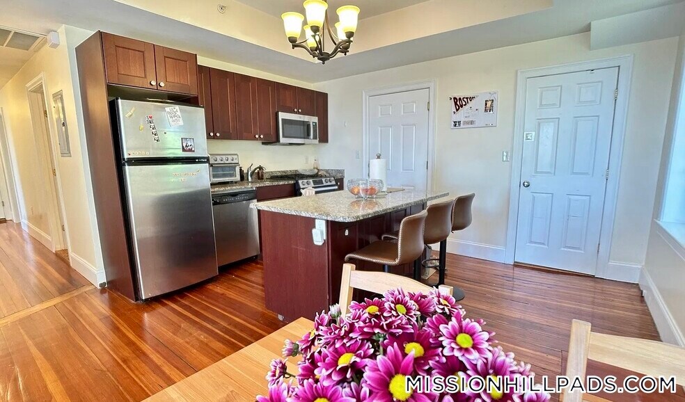 Building Photo - 107 Fisher Ave