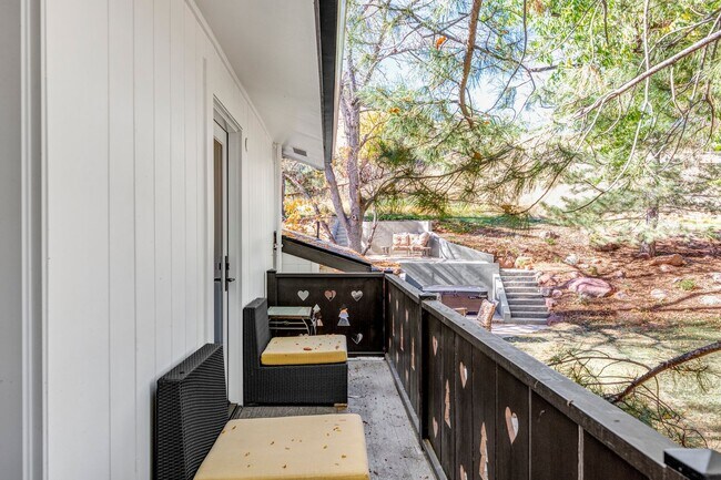 Building Photo - Modern 2 BDR Retreat: Serene Backyard