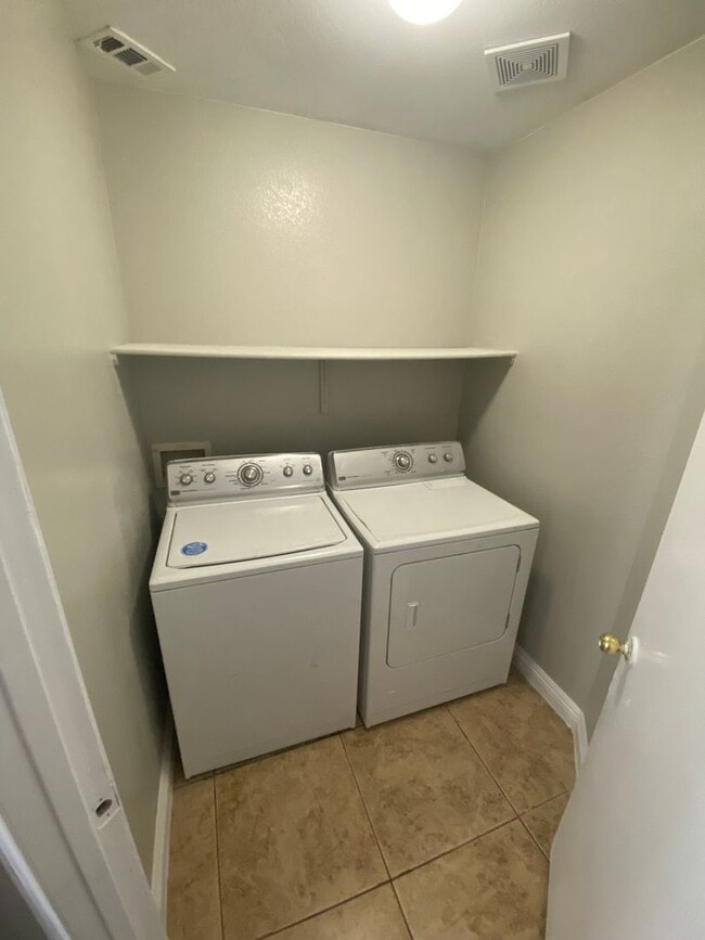 Building Photo - AMERICANA Property Mgmt - Remodeled 2 story 3 beds house in Desert Pines