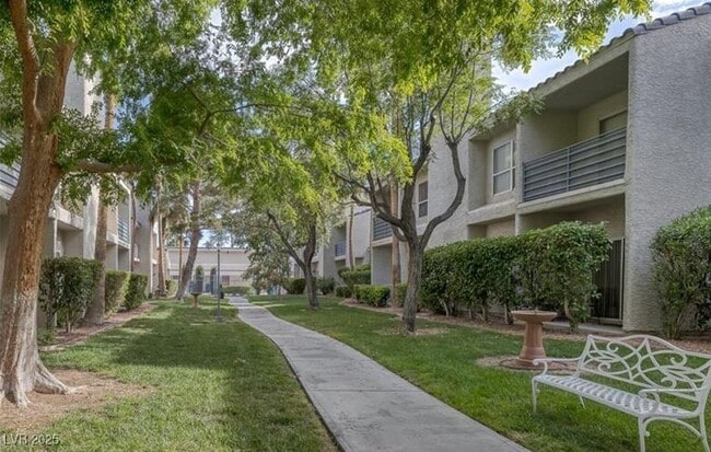 Building Photo - 6250 W Flamingo Rd