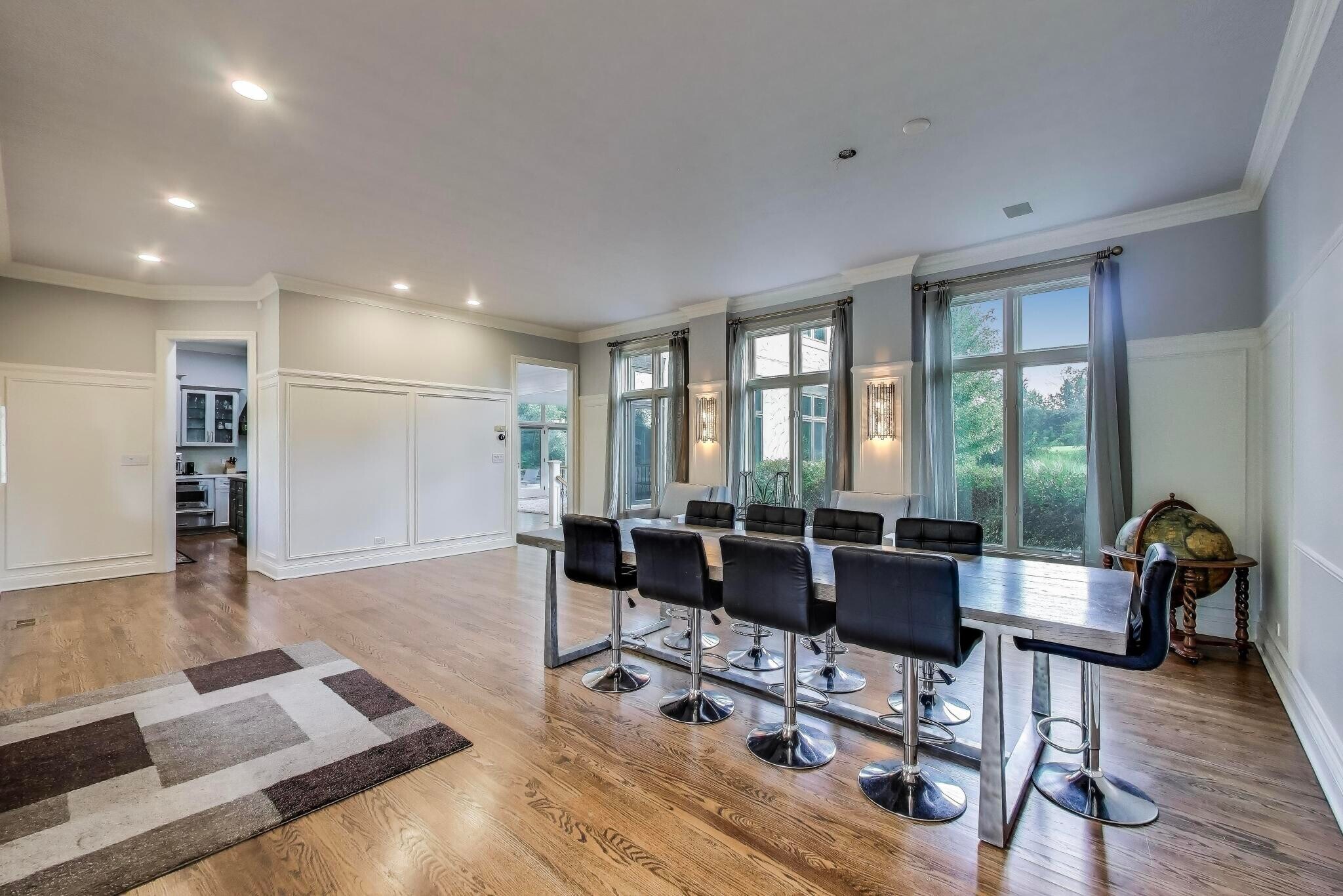 Building Photo - 23W711 Hobson Rd