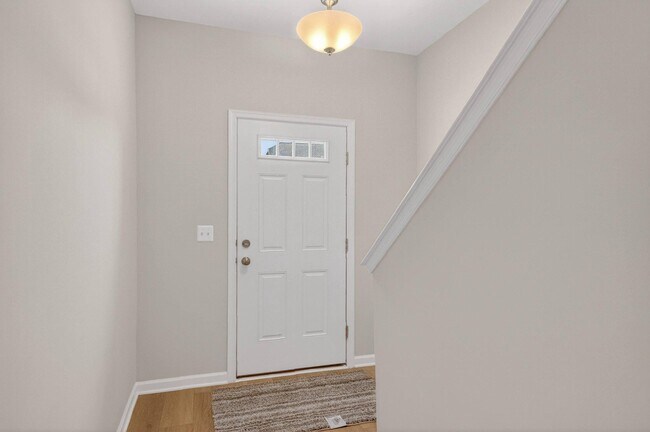 Building Photo - 109 Gelding Wy