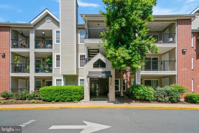 Building Photo - 3308 Wyndham Cir