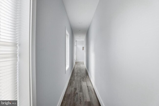 Building Photo - 2600 4th St NE