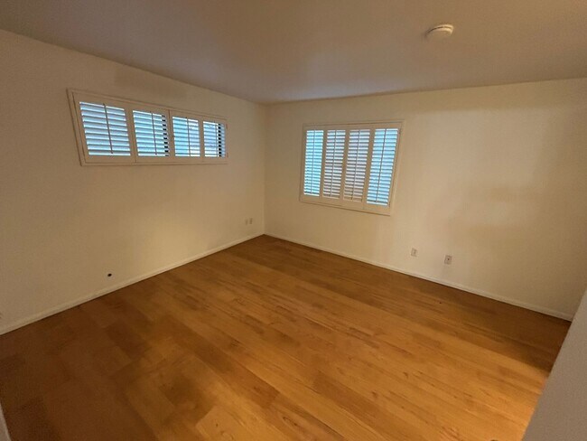 Building Photo - MOVE IN SPECIAL....$750.00 off with May, 2026 move in! Cozy condo in Shadowridge Community