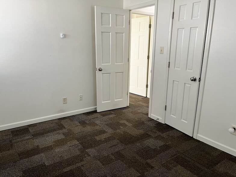 Bedroom 2 - middle - 920 Spruce Street