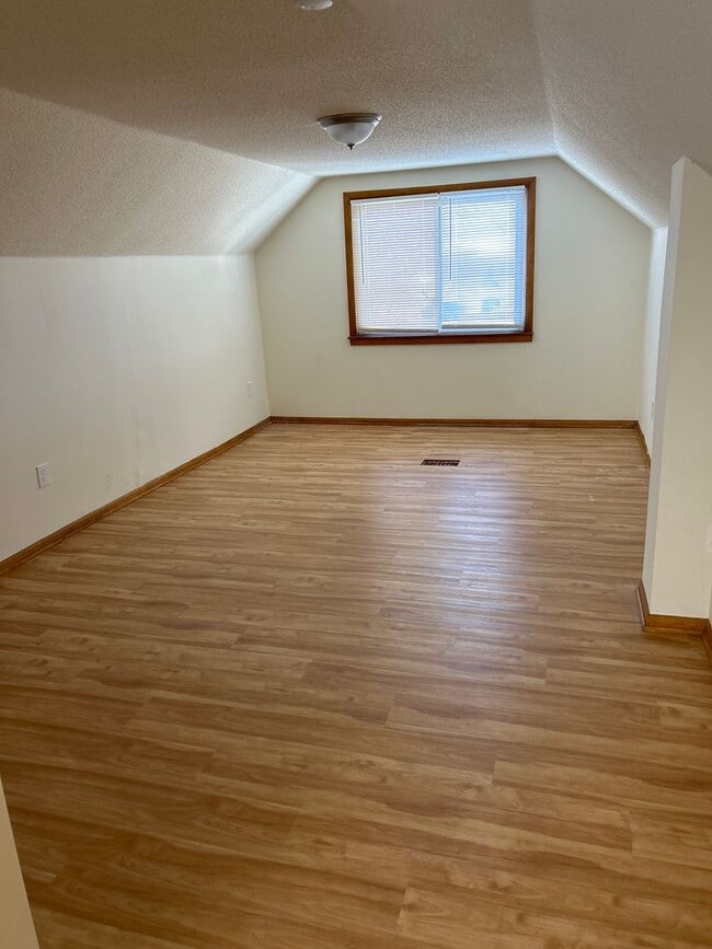 Building Photo - 3730 N Lyndale Ave
