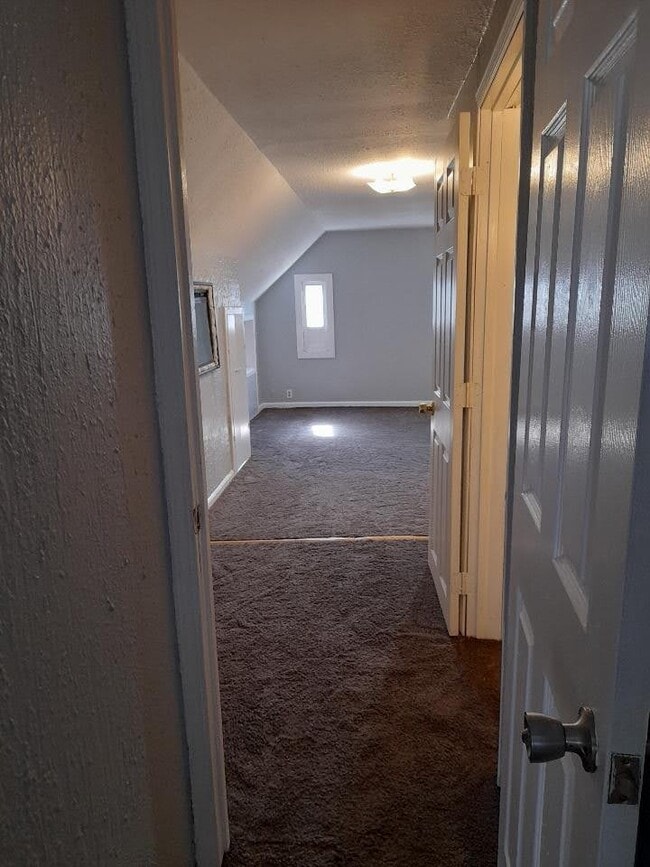 Building Photo - 1814 E 68th St