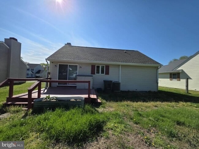 Building Photo - 1405 Bantry Ln