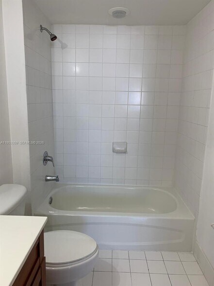 Building Photo - 36 NW 6th Ave