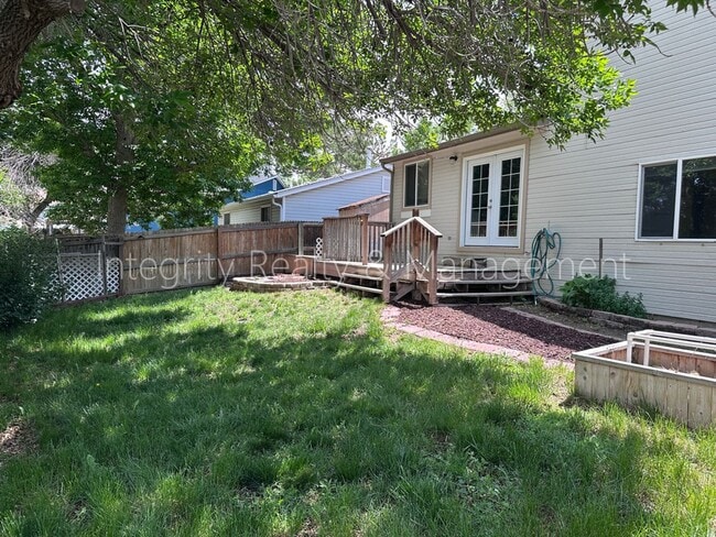 Building Photo - 17657 Ponderosa Ave