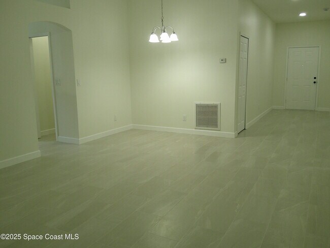 Building Photo - 4049 Wilkes Dr