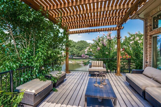 Building Photo - 5812 Richwater Dr