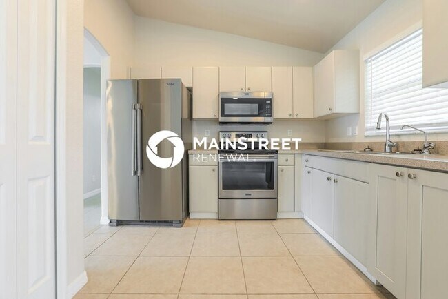 Building Photo - 3 Bedroom Pet-Friendly Home in NORTH PORT, FL with Main Street Renewal
