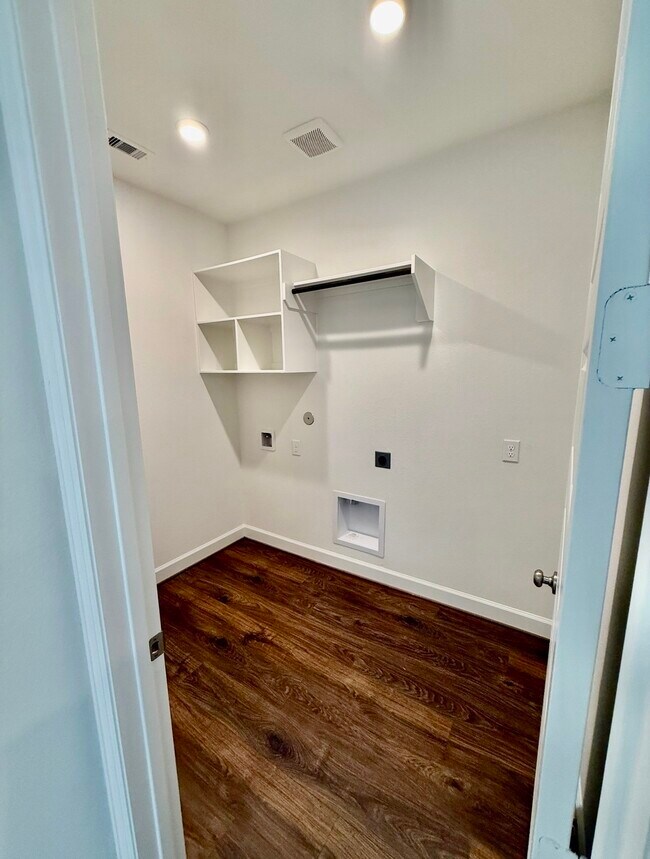 Building Photo - 30959 Radke Ests Dr
