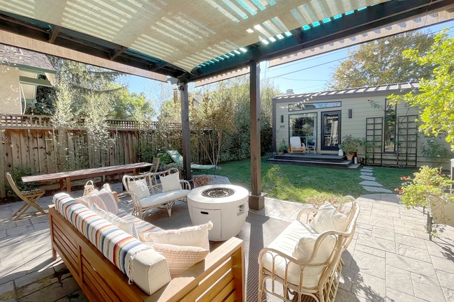 Building Photo - Well-Appointed Naglee Park Historic Home