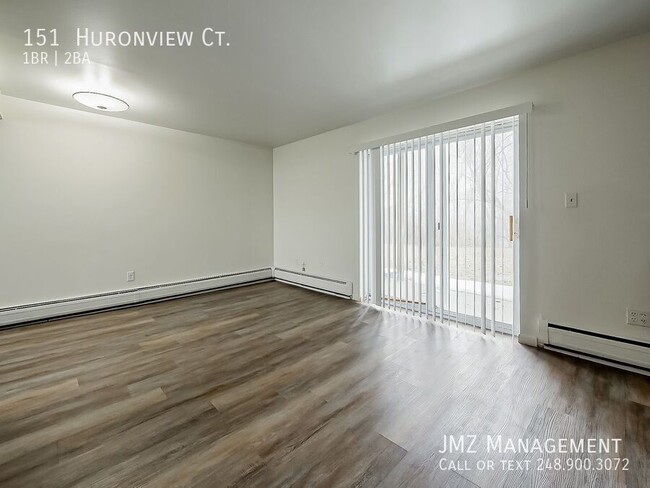 Building Photo - 151 Huronview Ct