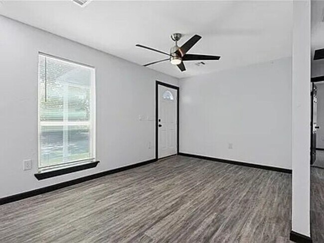 Building Photo - Charming, Beautifully Remodeled Home in The Upland Addition