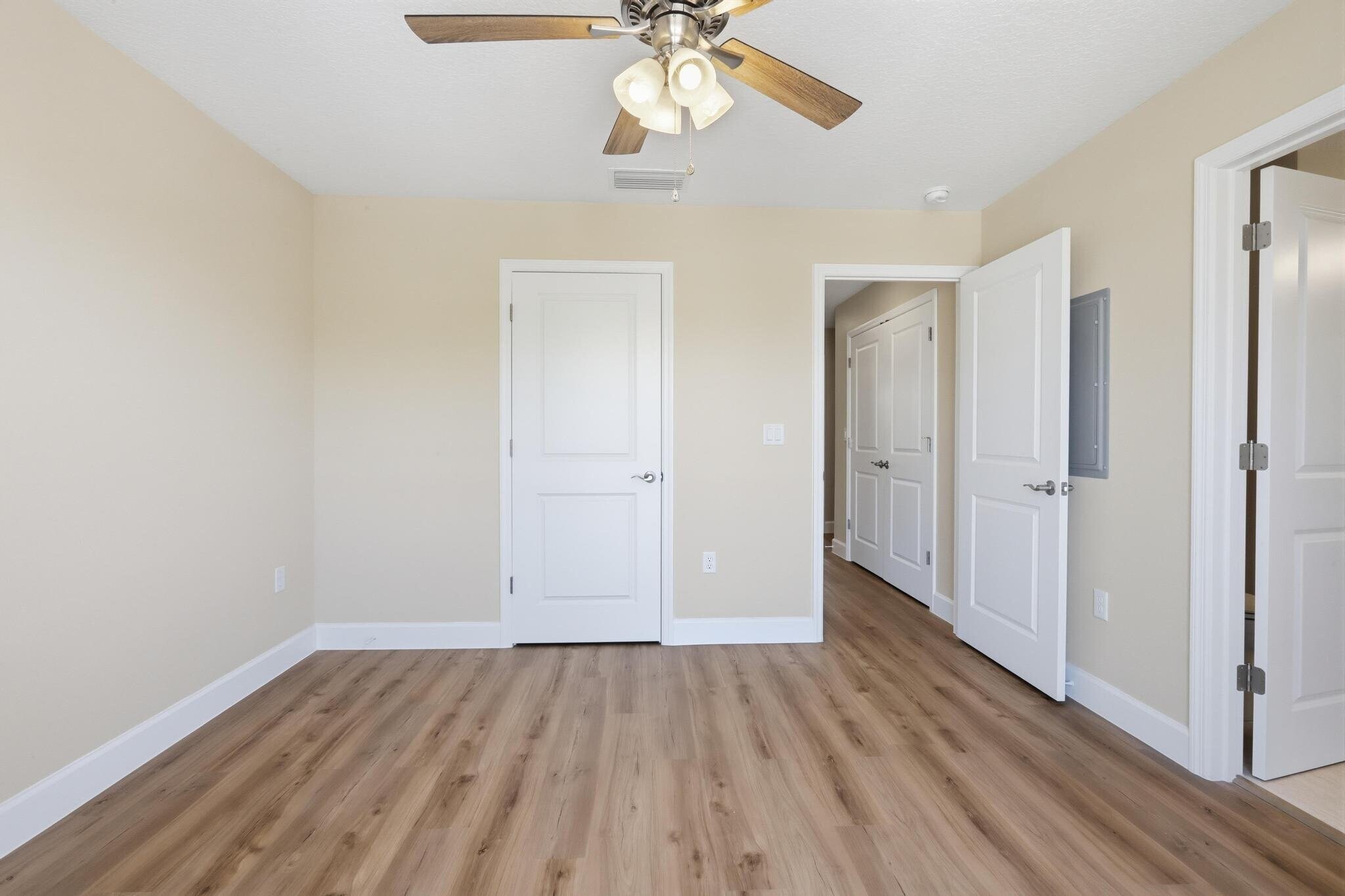 Building Photo - 216 S Florida Ave