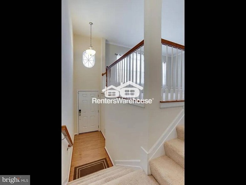 Building Photo - 7427 Macon Dr