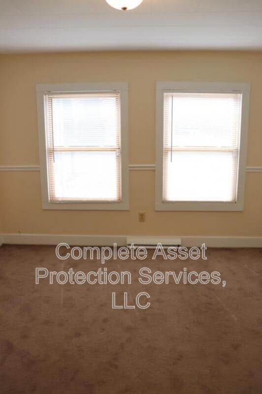 Building Photo - 718 Turner St