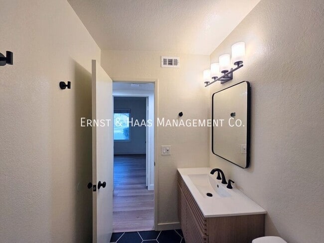Building Photo - 12512 Cuesta Dr