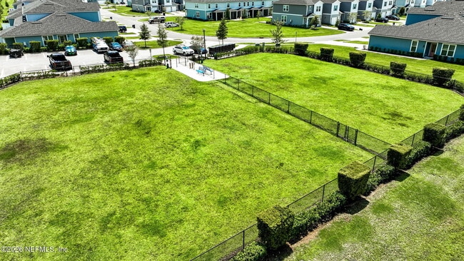 Building Photo - 124 Pine Bluff Dr