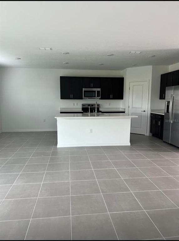 Building Photo - 4725 Vellacito Way