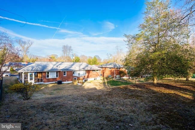 Building Photo - 4305 Elmwood Rd