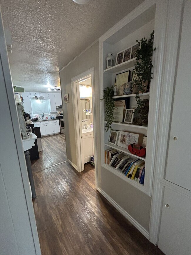 Building Photo - Updated 3-bedroom house with HUGE YARD!!