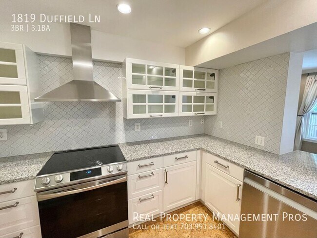 Building Photo - 1819 Duffield Ln