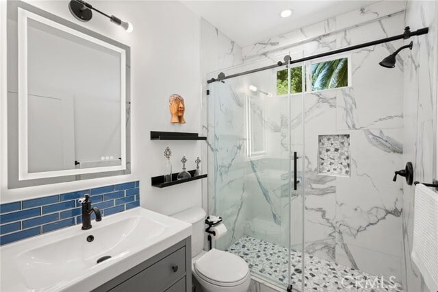 Building Photo - 2258 Helios Dr
