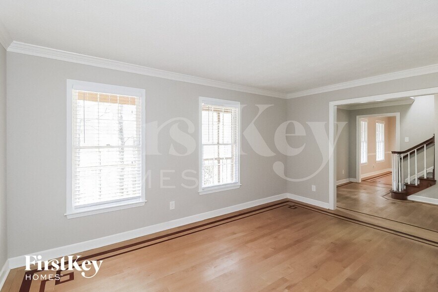 Building Photo - 2636 Kirkwood Dr